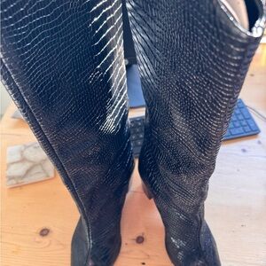 SCHUTZ Maryana Block Crocodile Embossed Leather Western Boots Women 10 Black